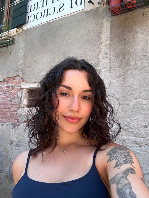 Beatriz, social media e videomaker da Ikigai na Itália, em Veneza